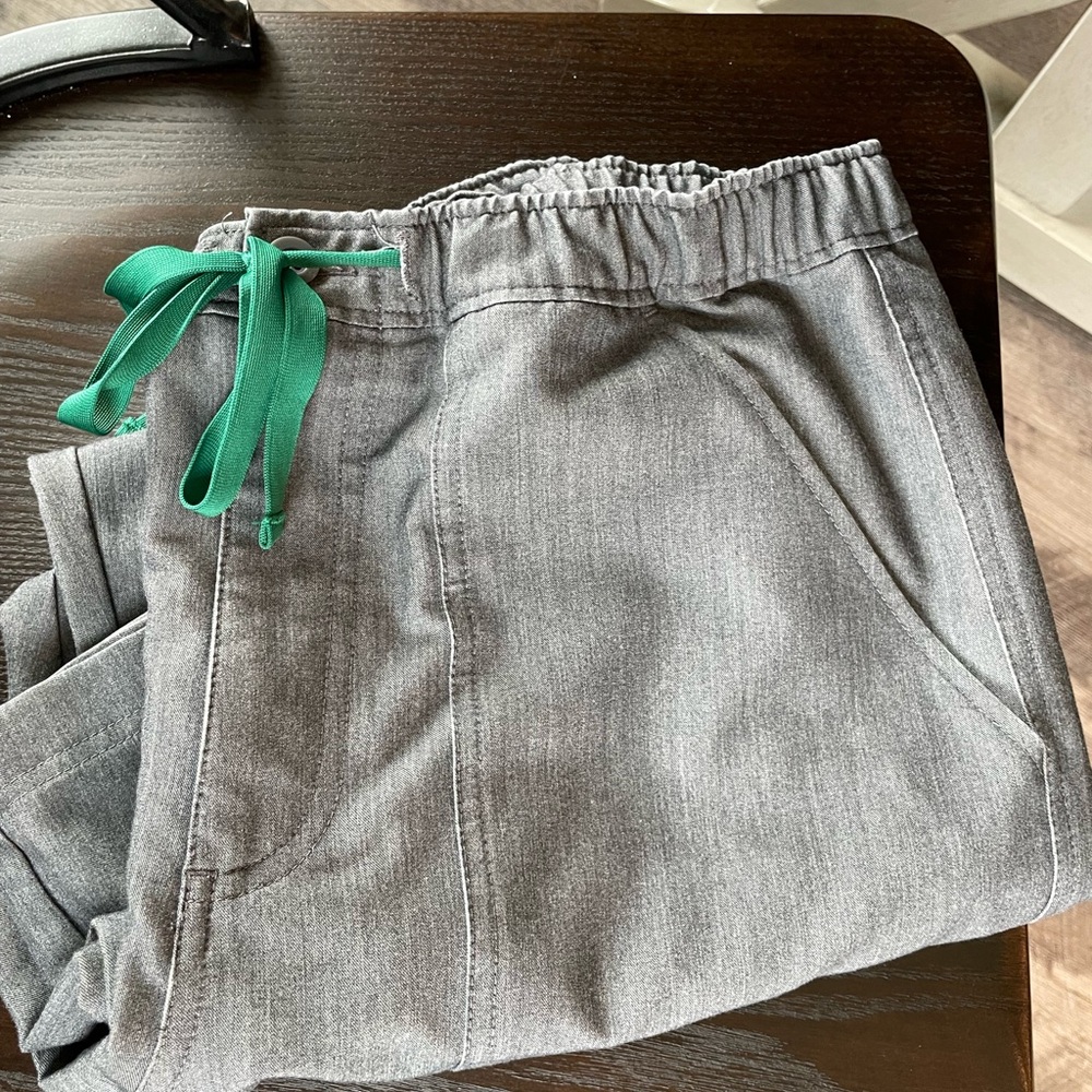 Mens Figs Grey Cargo Scrub Pants